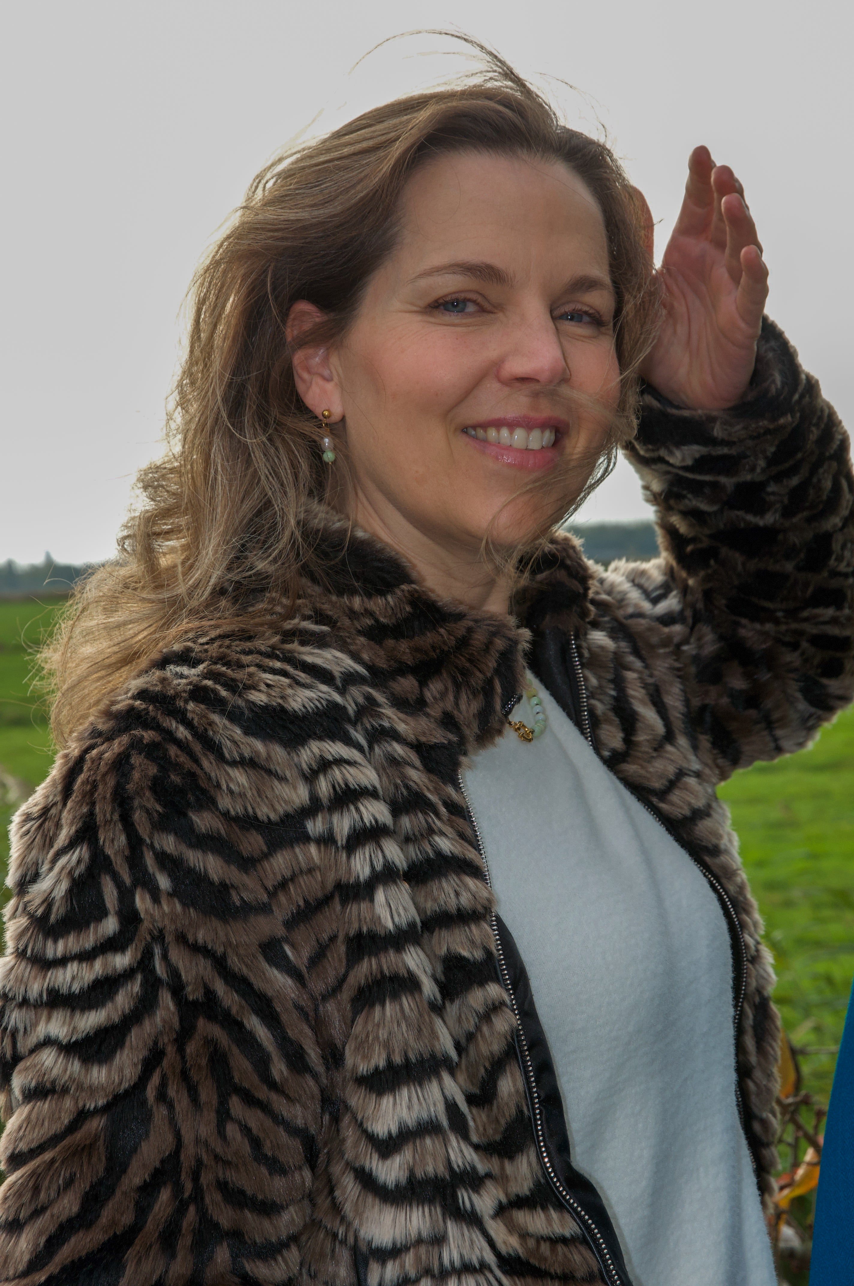 Renate - Kralen oorbel met parel